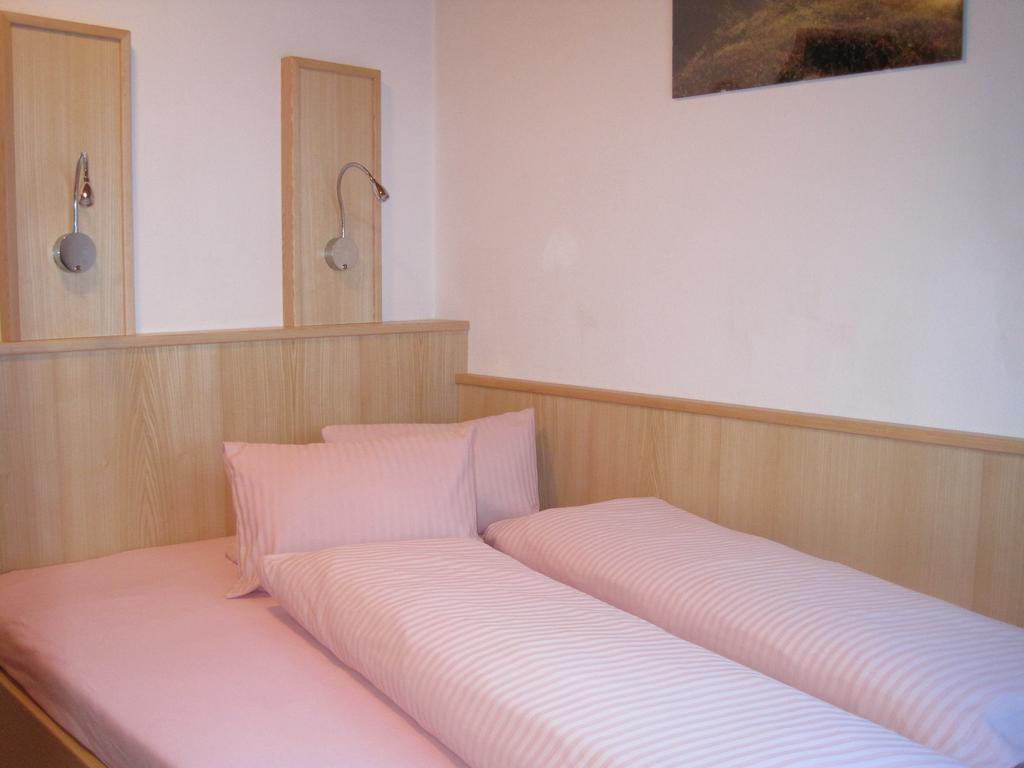 Haus Am Dorfplatz Apartment Samnaun Bagian luar foto