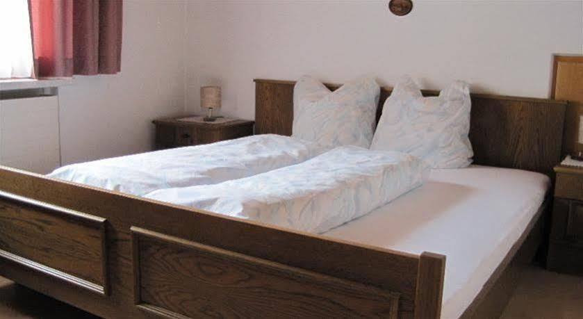 Haus Am Dorfplatz Apartment Samnaun Bagian luar foto